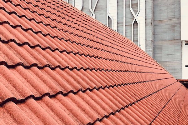 Dampcon - Why tiled roofs are good