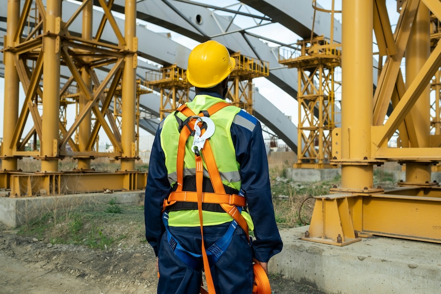 Building and Facility Maintenance by Dampcon